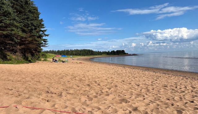 Family cottage in PEI steps from beautiful beach! Pet-Friendly