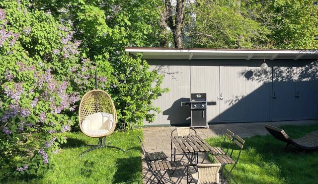 Family cottage with pool, in the heart of Sillery