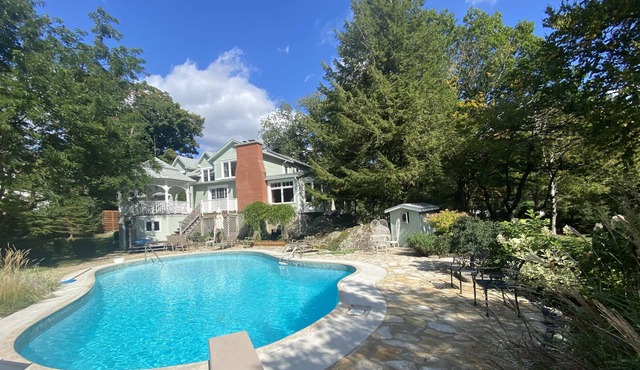 Family home, chic and charming, rare for rent