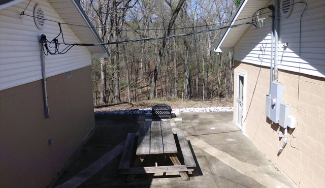 Fantastic 2-bedrm cabin with AC on Kentucky Lake, near Paris Landing State Park