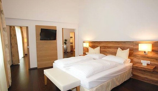 Feel-good suite 4-star deluxe, shower and bath, WC - Relax- & Wanderhotel in Mitterstoder