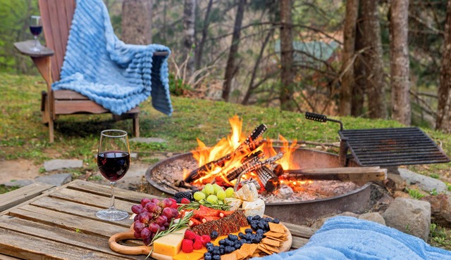 Fontana Lake-Access Cabin, Pet-Friendly, Game Room