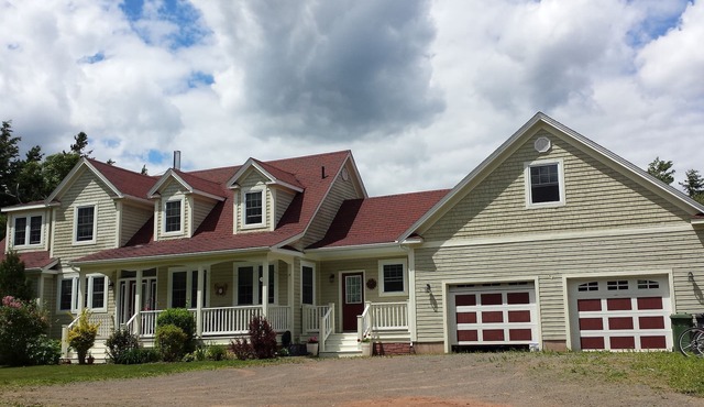 For family or romantic getaways, or a retreat, this beautiful space awaits you