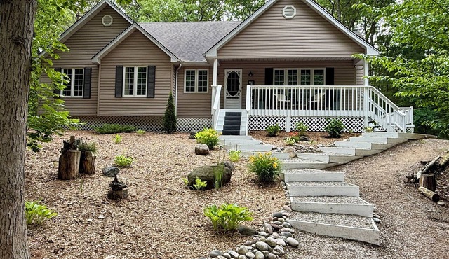 Former Lottery Home Near Private Beach & River