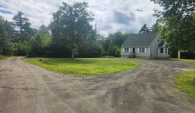 Four Bedroom Plus Bonus Room Cape in Quiet setting