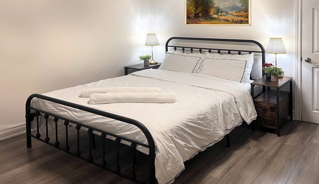Fully Furnished Basement Suit
