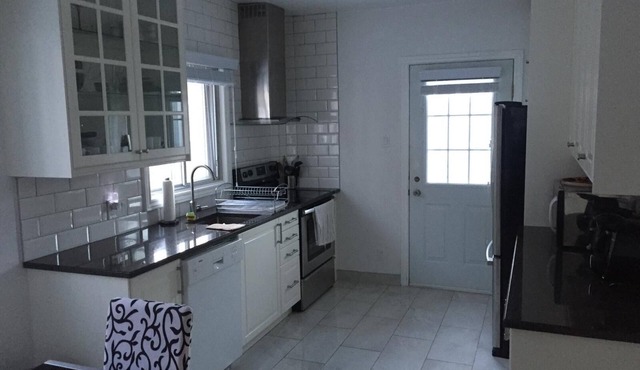 Fully Furnished Home for Your Perfect Getaway!