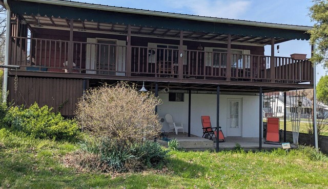 Furnished Rental near Oakridge in Historic Downtown Harriman