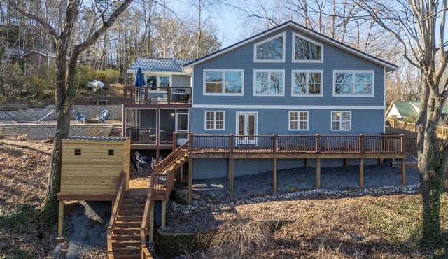 Gentle Winds Lake Front Retreat