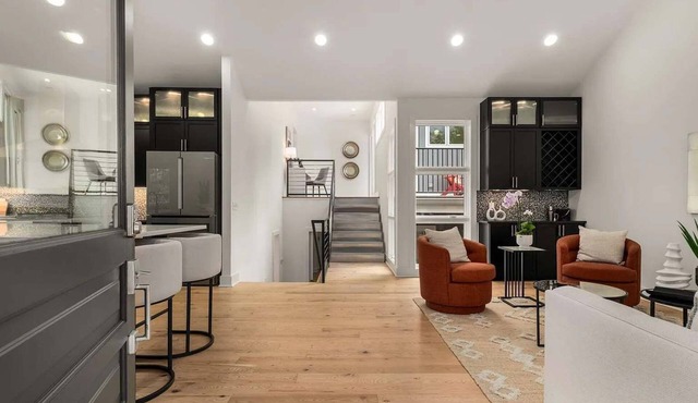 Germantown Gem! Skyline Views | 6 mins to Broadway