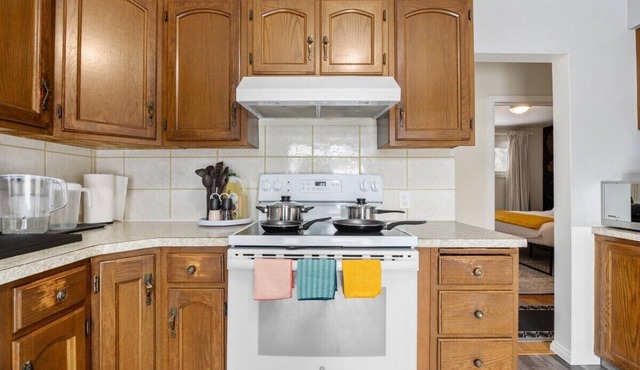 Glenbrook*Sleeps10-15*FastWiFi*FreeParking+Netflix
