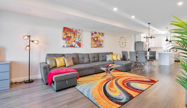 GLOBALSTAY . New Townhomes 16 Guests, BBQ, Parking