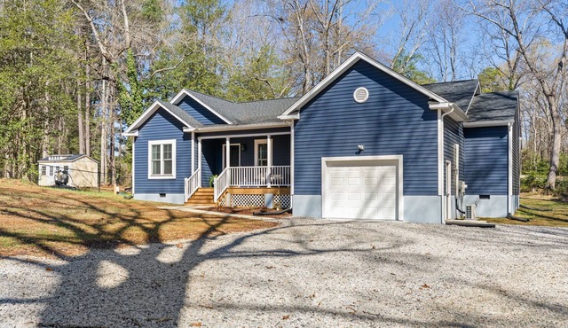 Golf, Covered porch, Quiet Neighborhood, Fireplace, Firepit, Game room