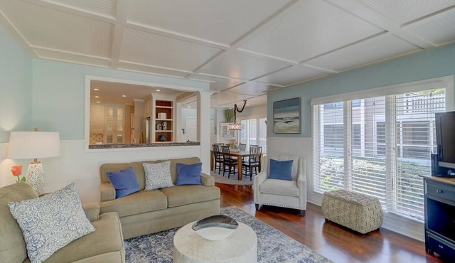 Golf View, Pool, Pickleball, Stocked kitchen - 52 Fairway Dunes