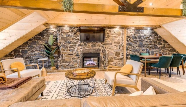 Gorgeous 3 Bedroom 2-floor Old Quebec Townhouse