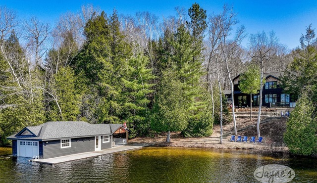 Gorgeous 6bed 6bath cottage and bunkie on Lake of Bays! NW Exposure!