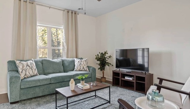 Gorgeous brand-new brick townhome by Old Hickory Lake. 3-min drive and walking distance to lake, boat rentals and water sport entertainment. 12-min drive to Nashville International Airport. Easy commute to Downtown Nashville, Grand Ole Opry, Opry Mil