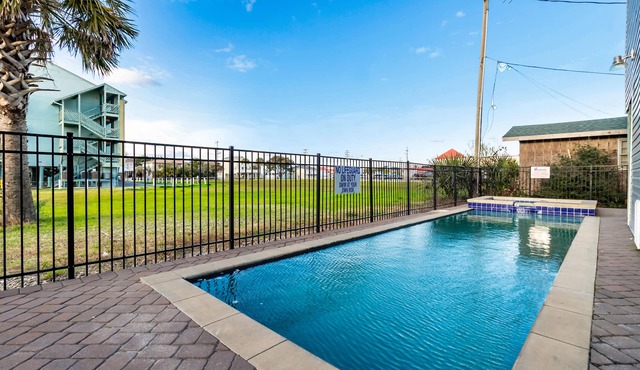 GORGEOUS HOME+Large Groups+SLEEPS 48+PRIVATE POOL+NEXT TO BEACH+GREAT AMENITIES!