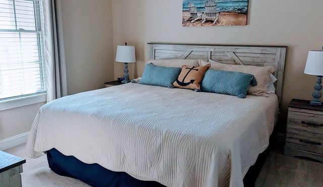 GReat Rates and PERFECT for couples/families/golfers. Central location to it all