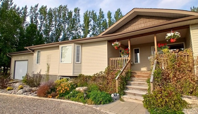 Guest suite near Lethbridge with attached garage for you to use