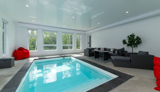 Hôtel à la maison - Le Distinction, piscine et spa