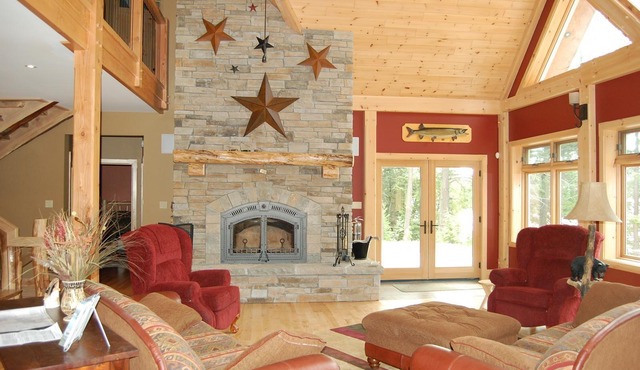 Haliburton, Ontario - Large Executive Chalet, Kennisis Lake