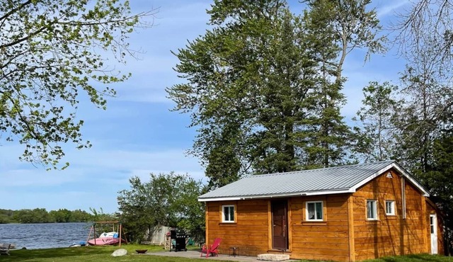 Hickory Waterfront Cottage #2