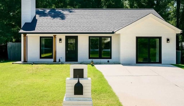 Hidden Gem On The Outskirts Of Uptown Charlotte