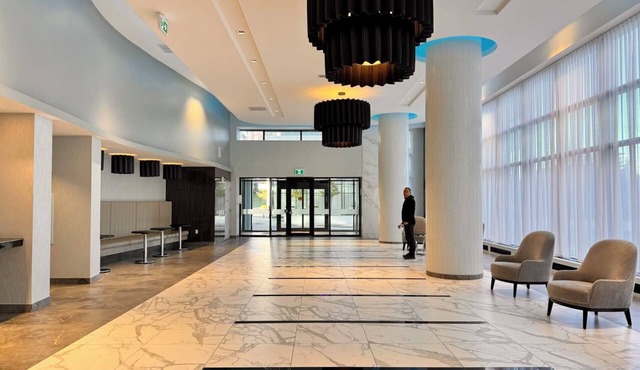 High Floor View ‧ Pool & Gym ‧ Close to Shopping