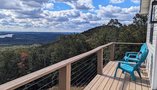 High Rock Mountain & Lake Guest House, 20 mile view!