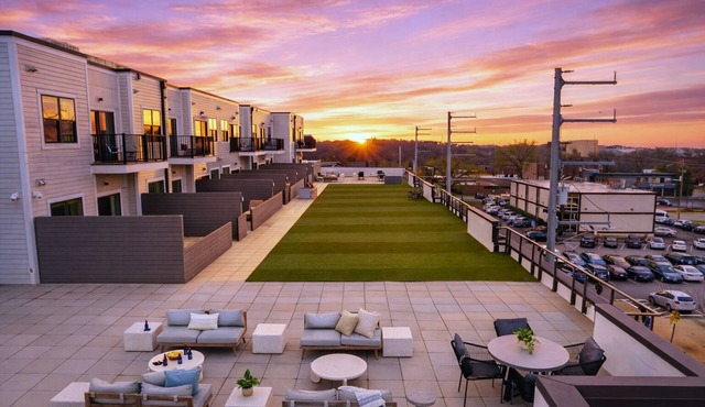 Hillsboro Village Studio + Terrace | Near Vanderbilt, Belmont, Music Row