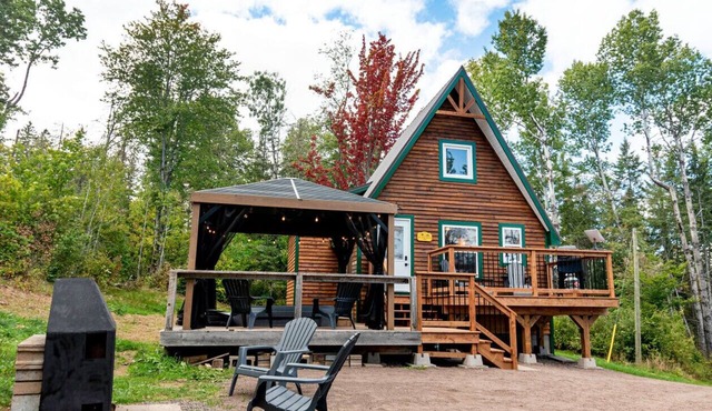 Hillside Haven 1 Bedroom with Hot Tub