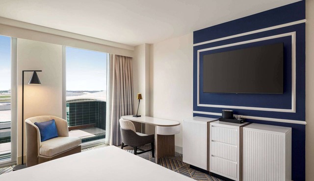 Hilton BNA Nashville Airport Terminal