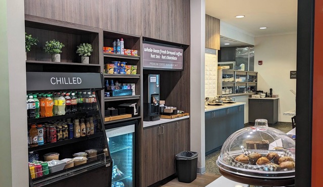 Hilton Garden Inn Ottawa Airport