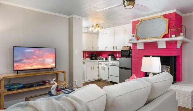 Historic Burlington Gem: Cozy Retreat with Outdoor Oasis