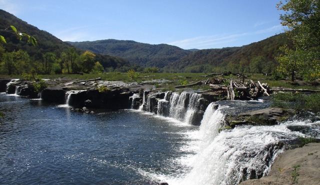 Historic gem! Elegant decor/antiques-Gateway to New River Gorge Nat'l. Park