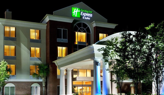 Holiday Inn Express Hotel & Suites Charleston-North by IHG