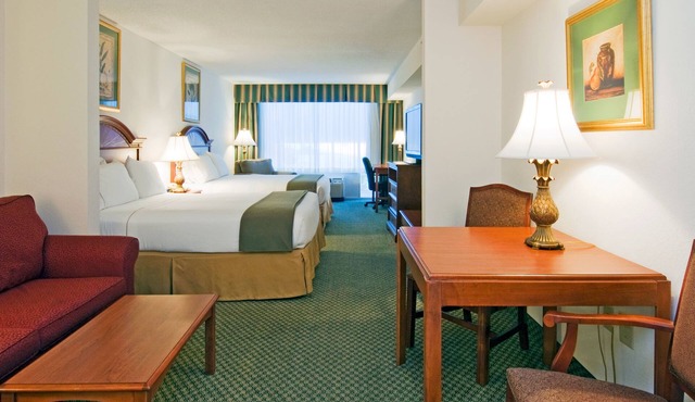 Holiday Inn Express Hotel & Suites Emporia by IHG