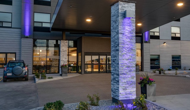 Holiday Inn Express Lethbridge Southeast by IHG