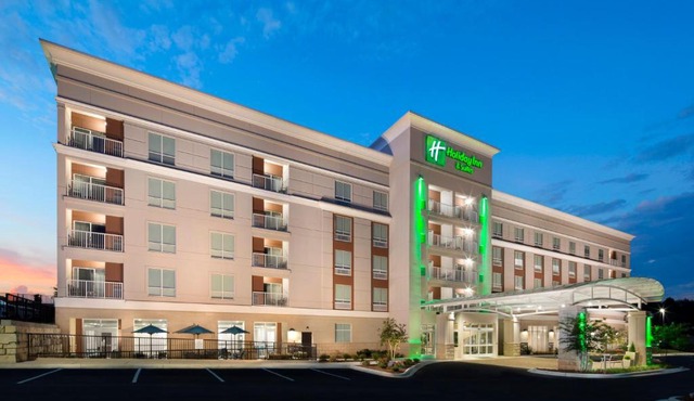 Holiday Inn & Suites Arden - Asheville Airport by IHG