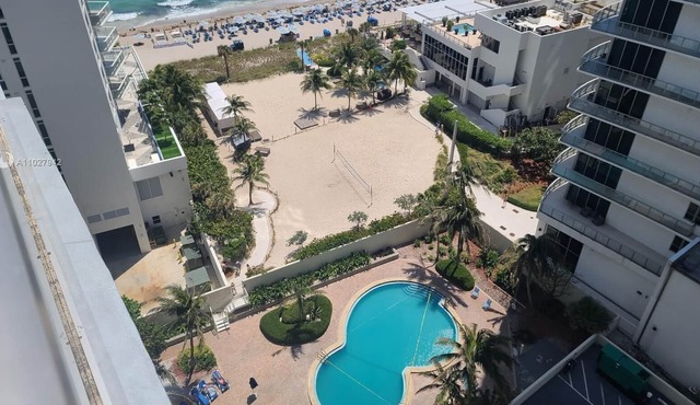Hollywood Florida ocean view access to beach just steps away sian building