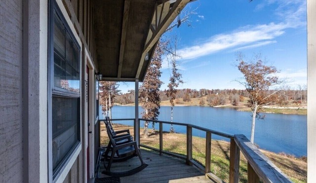 Holpps Pine Ridge Lake tiny house B