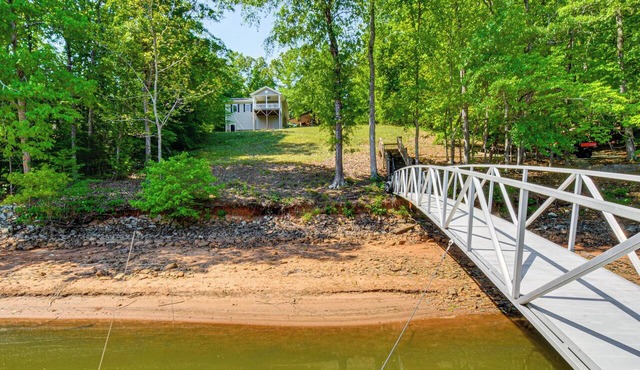 Home on Lake Hartwell! Dock, Decks & Endless Fun
