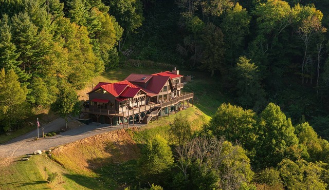 Incredible Mtn Views - 106 Acres: Private Pool, Pickleball, Winter Ice Rink
