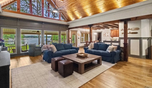 Joy Seeker on Lake Murray with private dock and water views!