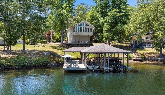 Kayak Cove | Cozy Waterfront Retreat