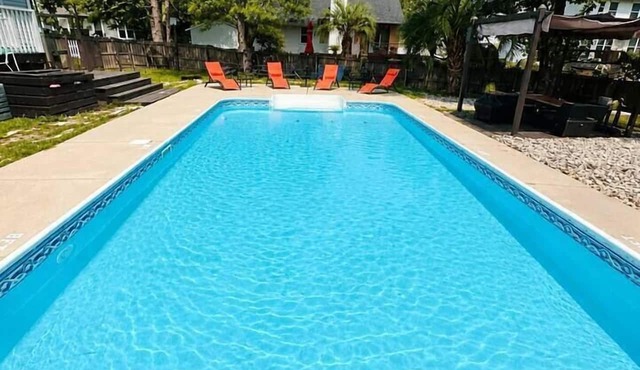King Ensuite Retreat | Private Pool Game Room