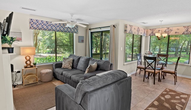 Kingston SJP 8C Ground level Villa w/pool/beach