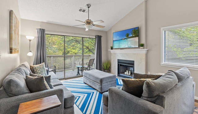 Kingston WHP 20E 2nd floor Villa w/pool/beach
