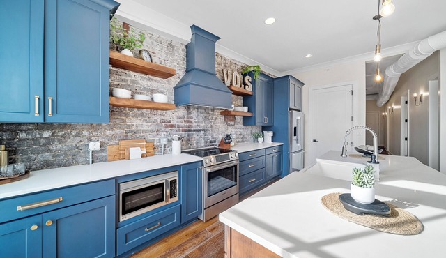 Knoxtopia: Boutique Luxury in the Heart of Downtown Knoxville